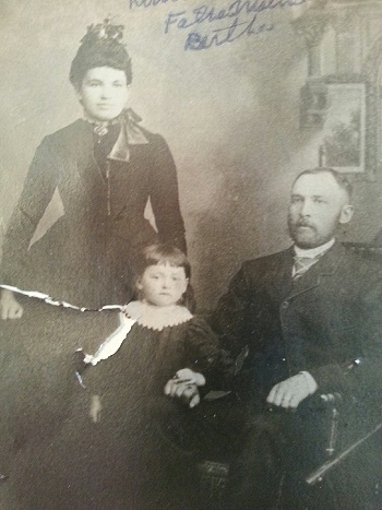 Gramma's Swedish Family before she was born.